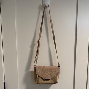 Elegant Tan Crossbody Bag made in Italy